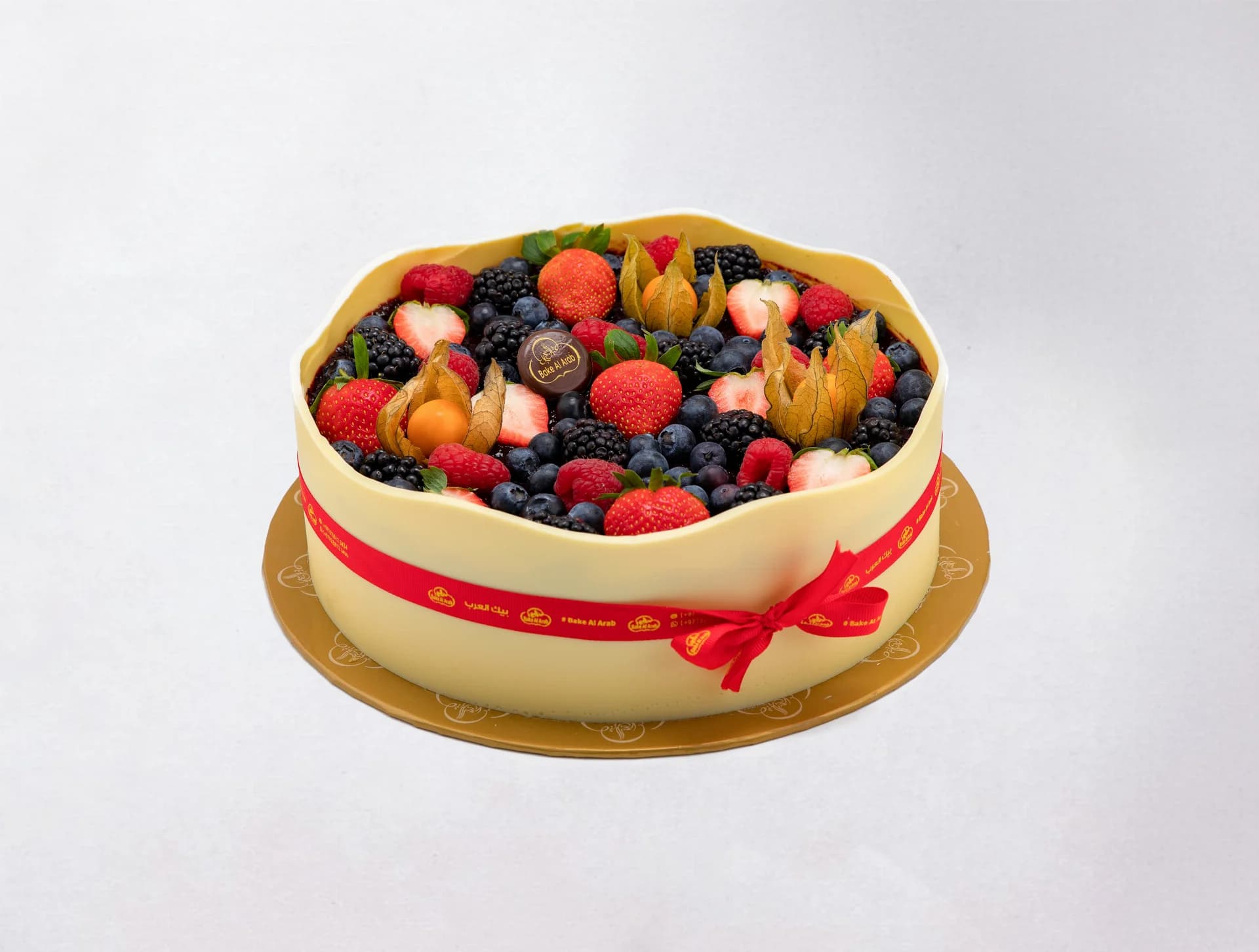 Vanilla Mix Berries Cake