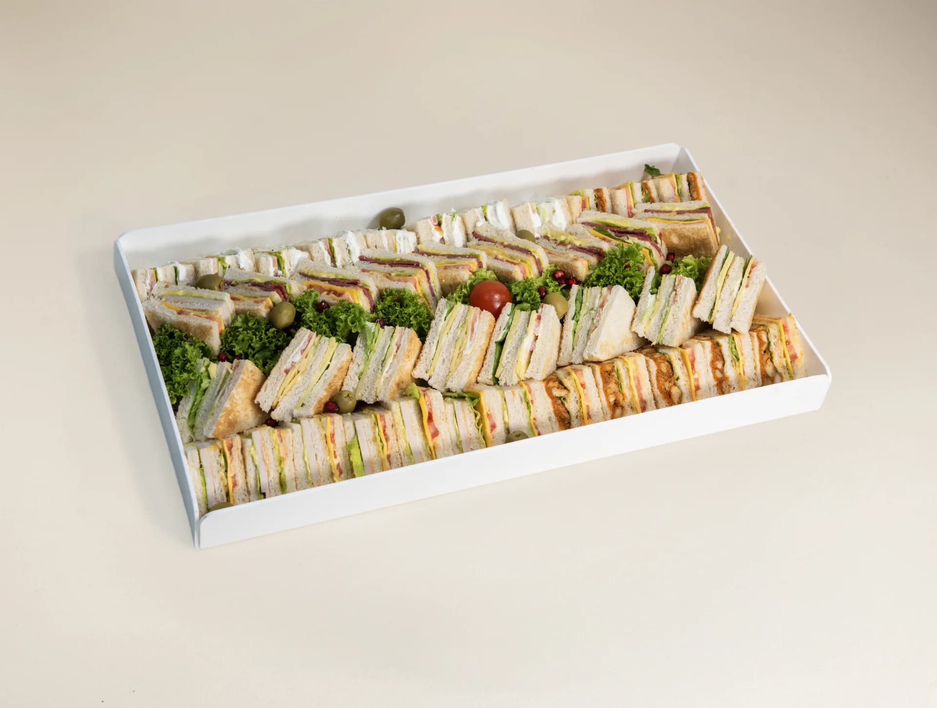 Special Club Sandwich Mix 40 Pcs in Acrylic Tray
