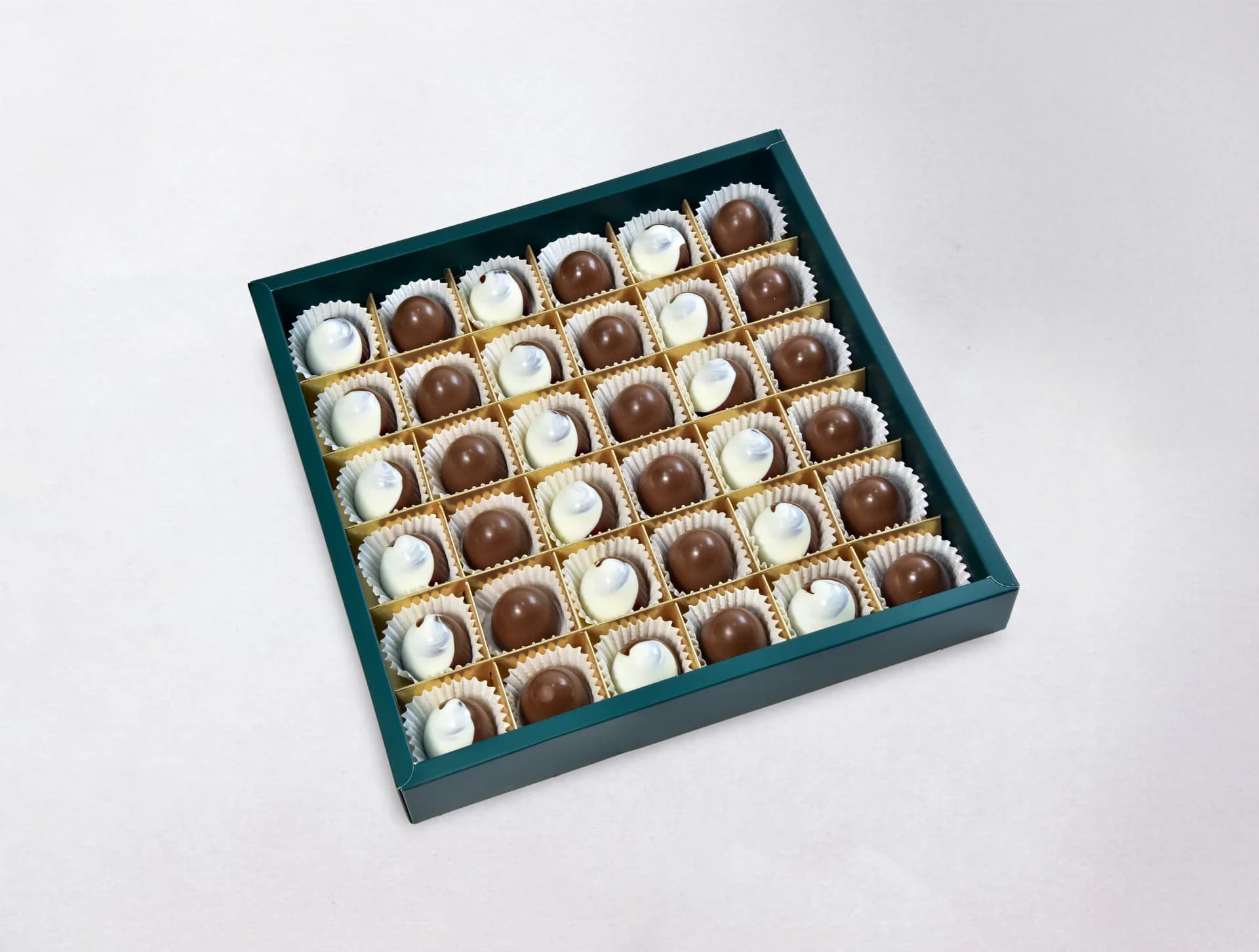 Egg Shape Chocolate Gift Box 36 Pcs